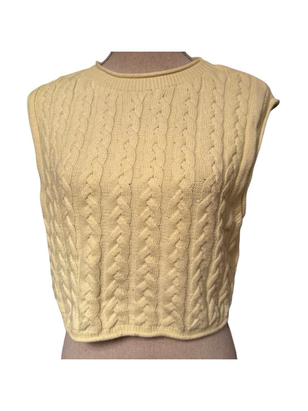ZARA SWEATER CROPPED CREW ROLLED NECK PALE YELLOW CABLE KNIT SLEEVELESS SIZE M